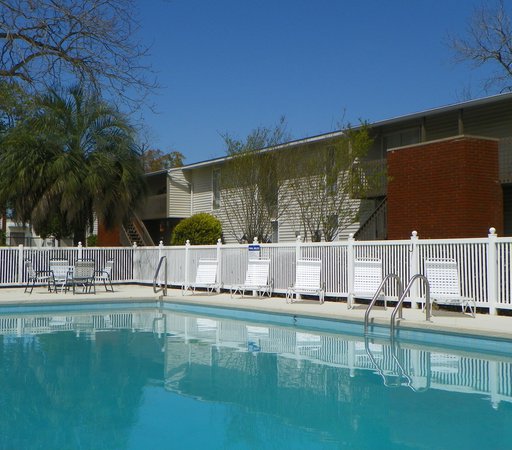 castlewood pool