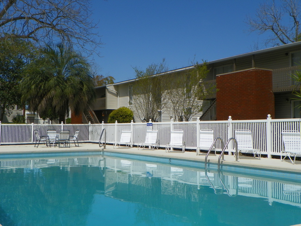 castlewood pool